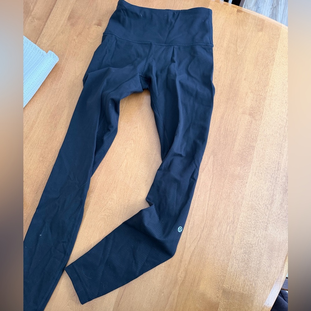 Lululemon size 4 Black Leggings with striped detail